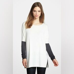 Trouvé Women’s Ivory and Charcoal Gray Color Block Tunic Sweater, Size Medium